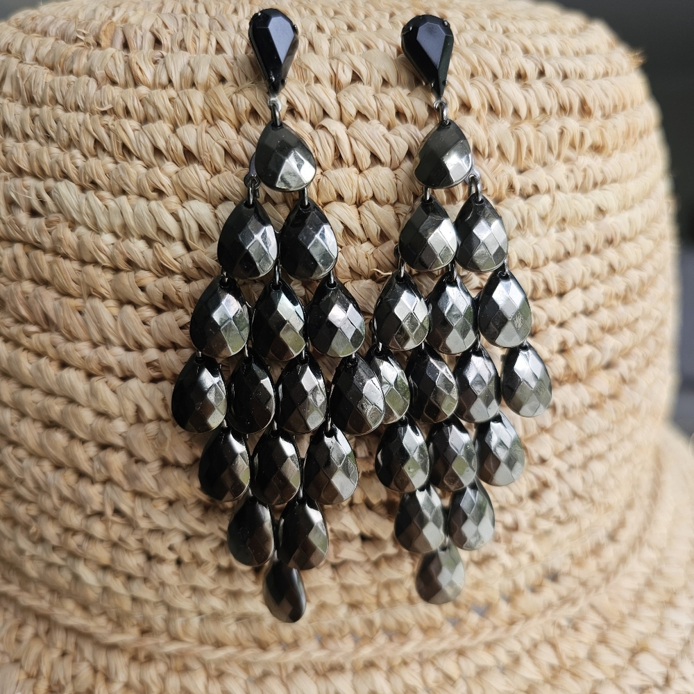 3 pairs of earrings - Picture 8 of 8